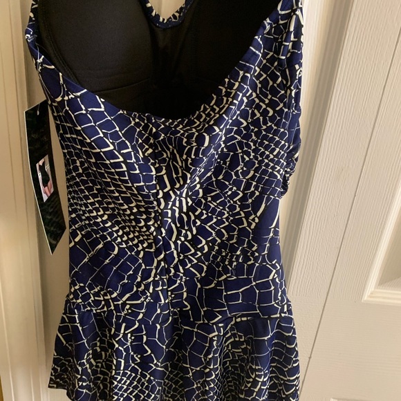 Swim suit - Picture 3 of 4